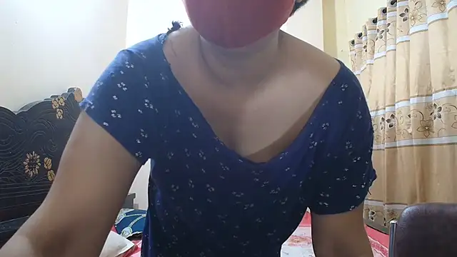 Elena cruz5 online show from July 26, 2026, 4:03 pm