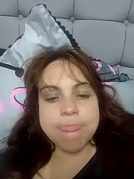 Snapshot of CARITOMIO chatting on November 21, 2025, 12:32 am CARITOMIO online show from November 21, 2025, 12:32 am