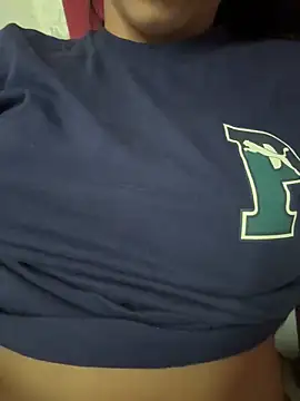 lulizoee online show from March 9, 2026, 6:56 pm