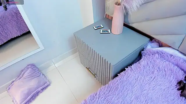 Mia Valentine  online show from February 11, 2026, 9:20 pm