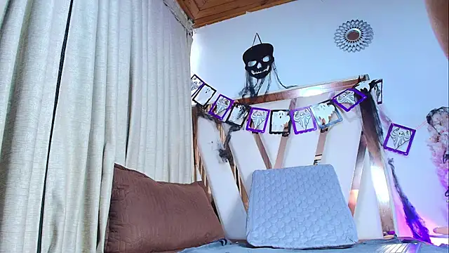 Snapshot of maraa_X chatting on October 15, 2025, 8:20 pm maraa X online show from October 15, 2025, 8:20 pm