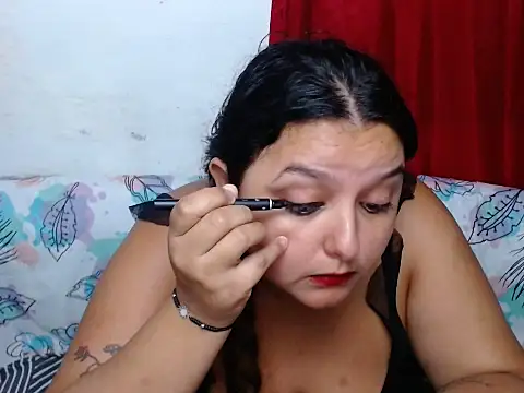 KeilyHall online show from November 25, 2025, 10:15 am