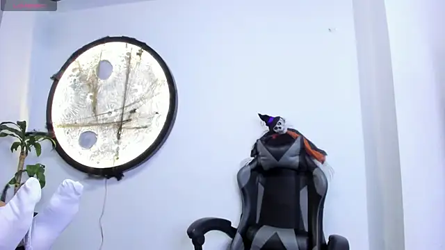 Snapshot of Miaa_Rosse chatting on October 11, 2025, 12:04 pm Miaa Rosse online show from October 11, 2025, 12:04 pm