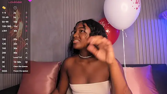 Snapshot of MissMahala_ chatting on October 18, 2025, 8:20 pm MissMahala online show from October 18, 2025, 8:20 pm