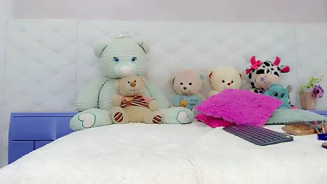 Snapshot of hanna_sweett34 chatting on November 12, 2025, 5:13 pm hanna sweett34 online show from November 12, 2025, 5:13 pm