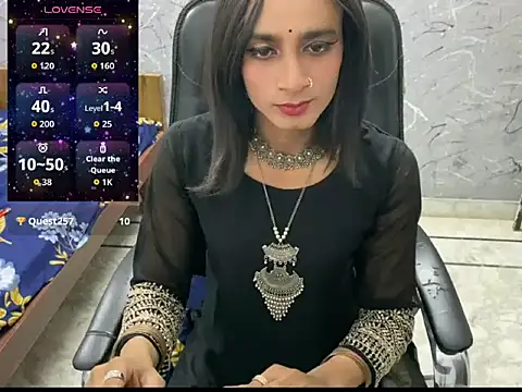 Snapshot of LuvLayla chatting on June 13, 2026, 10:08 pm LuvLayla online show from June 13, 2026, 10:08 pm