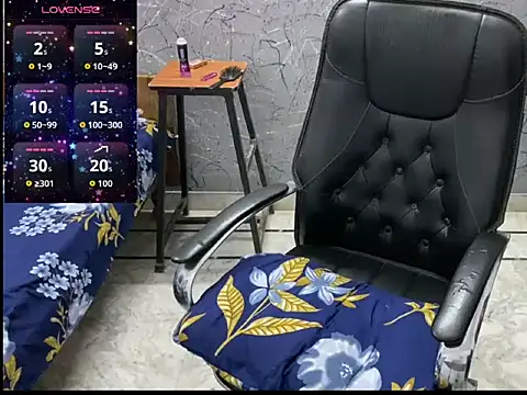 Snapshot of LuvLayla chatting on June 14, 2026, 9:50 pm LuvLayla online show from June 14, 2026, 9:50 pm