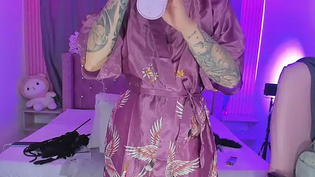 Nayla-Mouna online show from June 3, 2026, 7:41 pm