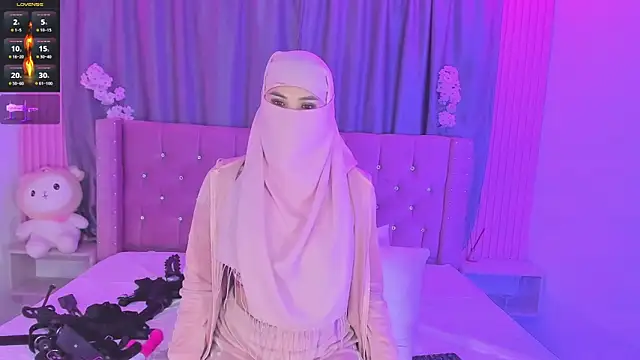 Nayla-Mouna online show from June 30, 2026, 7:42 am