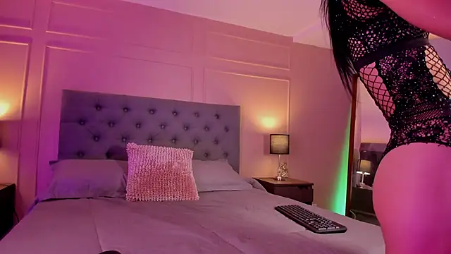 ALICESANDOVAL online show from September 25, 2025, 11:58 am