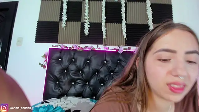 Snapshot of _leda_swan_ chatting on May 11, 2026, 2:45 pm leda swan online show from May 11, 2026, 2:45 pm