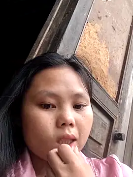 omiu-baby online show from May 12, 2026, 1:47 am