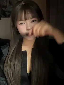 Snapshot of SarahBeii chatting on November 17, 2025, 3:12 am SarahBeii online show from November 17, 2025, 3:12 am