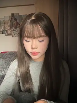 SarahBeii online show from December 4, 2025, 2:54 am