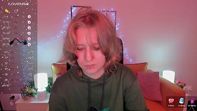 Hailey Foxy online show from October 5, 2025, 9:07 am