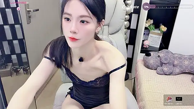Yueyue-MM online show from June 10, 2026, 2:56 am