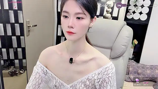 Yueyue-MM online show from July 28, 2026, 2:51 am