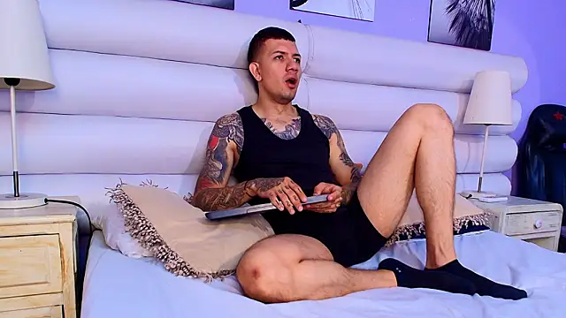 Dante Flamee online show from March 4, 2026, 1:39 pm