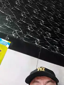 andrerj22 online show from October 4, 2025, 6:17 pm