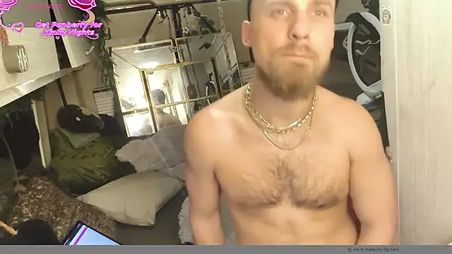 JuliCarl online show from April 15, 2026, 9:48 pm