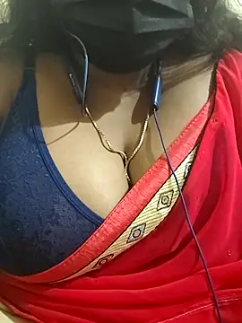 Snapshot of Silk_Smitha_27 chatting on November 8, 2025, 3:34 pm Silk Smitha 27 online show from November 8, 2025, 3:34 pm