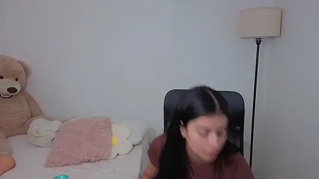 valerihouse online show from October 3, 2025, 1:02 am