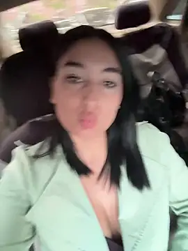 Scarlett 12 online show from October 15, 2025, 11:32 am