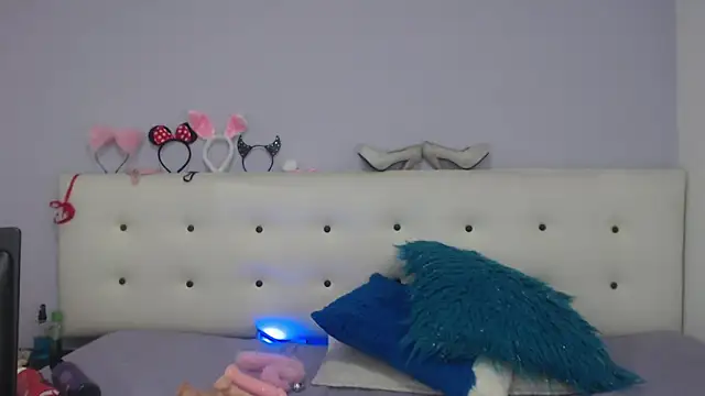 Snapshot of Kate_Gale chatting on November 16, 2025, 12:33 pm Kate Gale online show from November 16, 2025, 12:33 pm