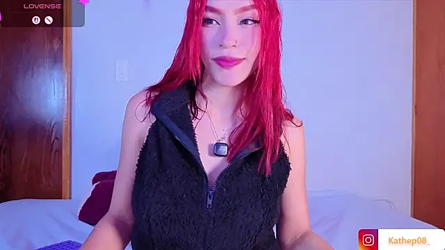 Snapshot of LunnaBlake chatting on August 3, 2026, 9:29 pm LunnaBlake online show from August 3, 2026, 9:29 pm