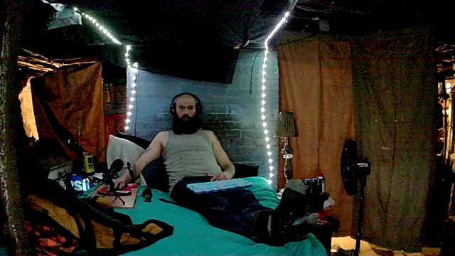 Cowboy815 online show from November 19, 2025, 8:09 pm