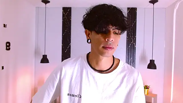 Snapshot of Franvill_Trato chatting on October 4, 2025, 8:07 pm Franvill Trato online show from October 4, 2025, 8:07 pm