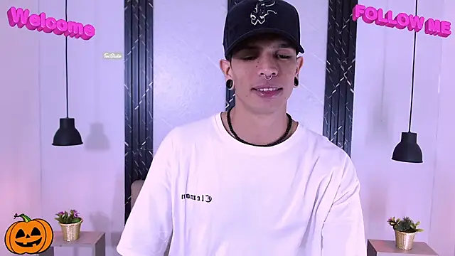 Snapshot of Franvill_Trato chatting on October 7, 2025, 8:06 pm Franvill Trato online show from October 7, 2025, 8:06 pm