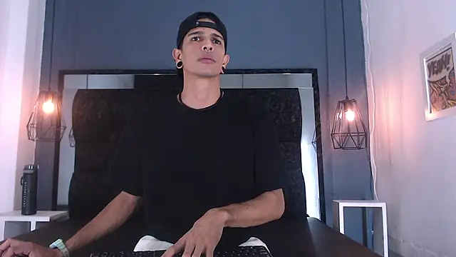 Snapshot of Franvill_Trato chatting on October 8, 2025, 7:11 pm Franvill Trato online show from October 8, 2025, 7:11 pm