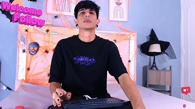 Snapshot of Franvill_Trato chatting on October 21, 2025, 5:13 pm Franvill Trato online show from October 21, 2025, 5:13 pm