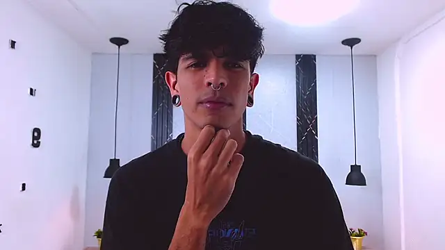 Snapshot of Franvill_Trato chatting on October 28, 2025, 7:05 pm Franvill Trato online show from October 28, 2025, 7:05 pm