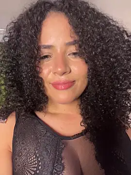 Snapshot of AfroSalvaje chatting on December 14, 2025, 1:00 am AfroSalvaje online show from December 14, 2025, 1:00 am