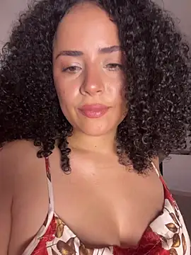 Snapshot of AfroSalvaje chatting on December 18, 2025, 1:33 am AfroSalvaje online show from December 18, 2025, 1:33 am