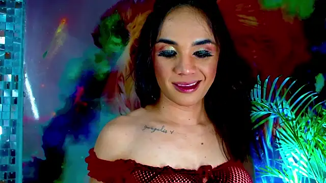 Cristal Gem1 online show from September 17, 2025, 6:37 am