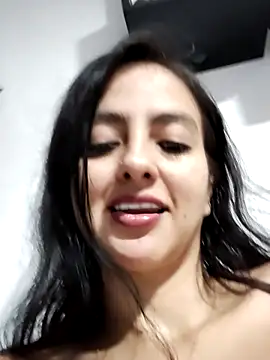 salo-rousee online show from September 27, 2025, 11:43 pm