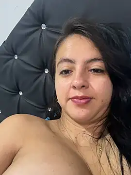 Snapshot of salo-rousee chatting on July 14, 2026, 1:28 pm salo-rousee online show from July 14, 2026, 1:28 pm