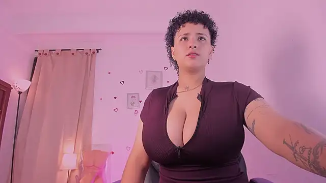 LiaaMoretzz online show from March 13, 2026, 12:28 am