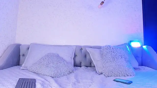 Snapshot of MAGIC_ISA chatting on September 17, 2025, 1:46 pm MAGIC ISA online show from September 17, 2025, 1:46 pm