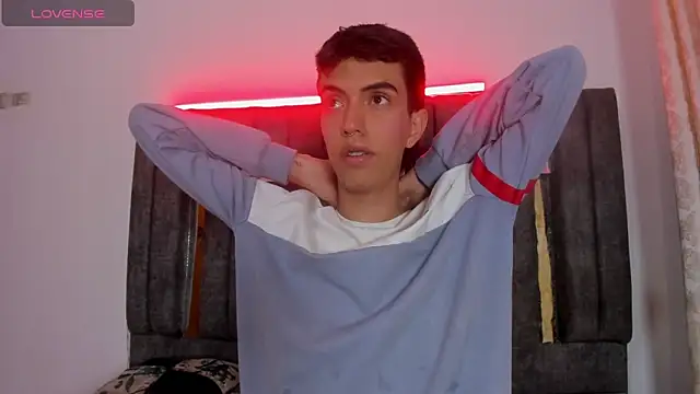 Snapshot of dylan_202520_ chatting on November 8, 2025, 11:32 am dylan 202520 online show from November 8, 2025, 11:32 am