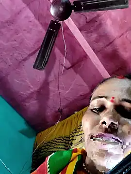 Pooja750 online show from November 4, 2025, 6:01 am