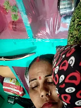 Pooja750 online show from February 25, 2026, 6:12 am