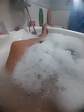 Snapshot of gigilola84 chatting on October 19, 2025, 10:38 am gigilola84 online show from October 19, 2025, 10:38 am