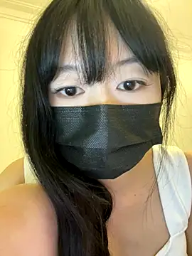 Snapshot of Minnie-2025 chatting on October 8, 2025, 5:43 pm Minnie-2025 online show from October 8, 2025, 5:43 pm