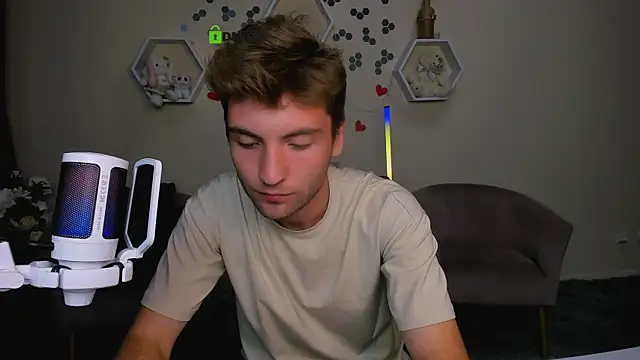 Snapshot of joseph_bear_ chatting on September 12, 2025, 7:03 pm joseph bear online show from September 12, 2025, 7:03 pm