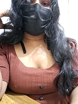 BeautyGirl sara online show from September 10, 2025, 11:43 am