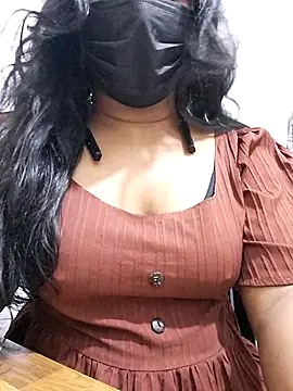 BeautyGirl sara online show from September 26, 2025, 1:26 pm